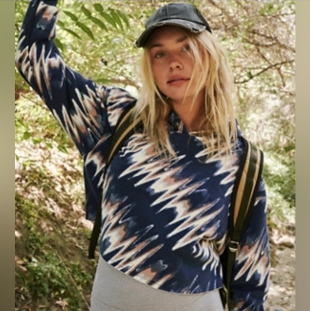 NWT Free People Movement pullover cropped sweater XS 🤍